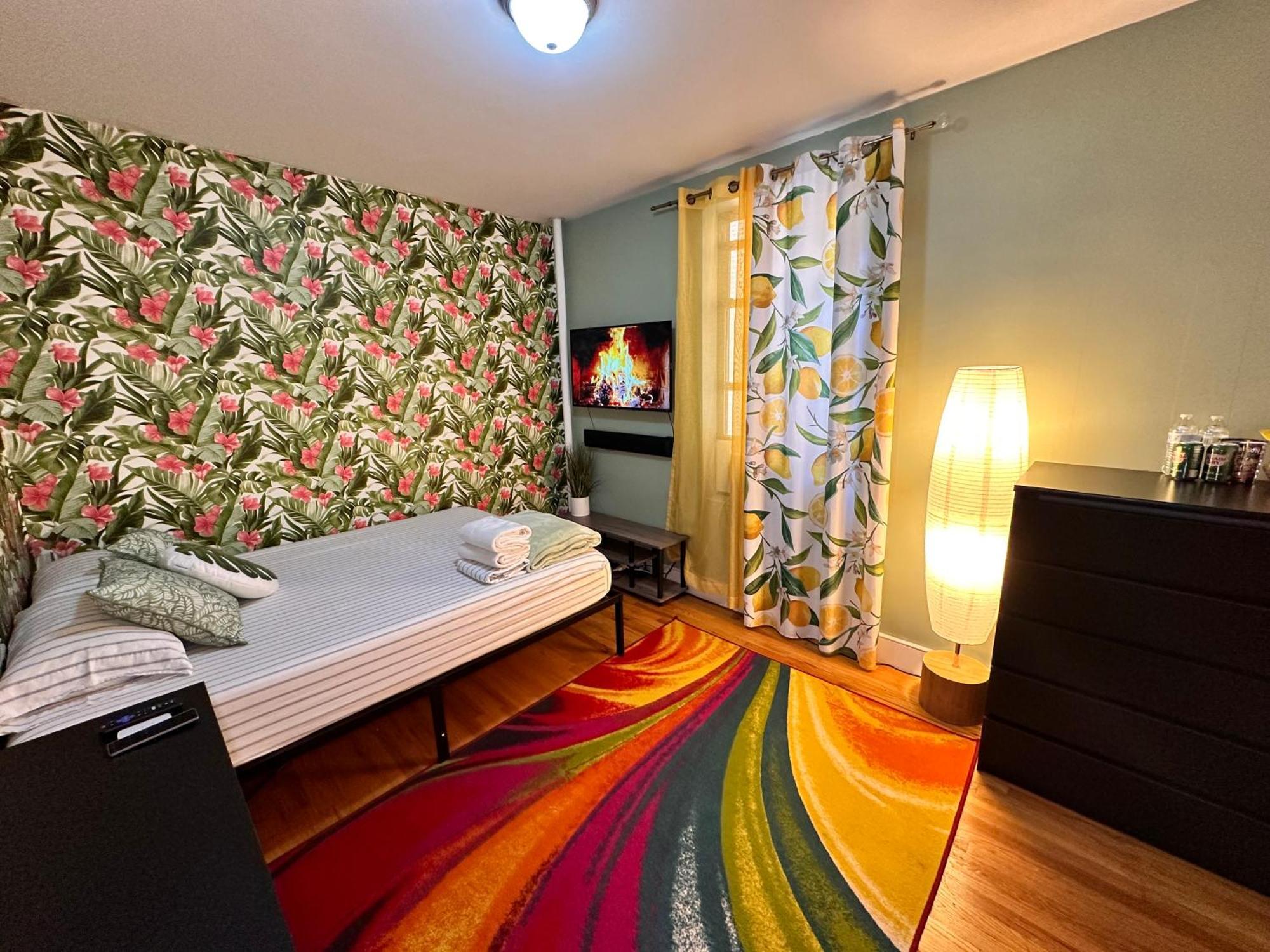 Tropical Comfort Room In Harlem Cozy Stay With Snacks & Style نيو يورك المظهر الخارجي الصورة